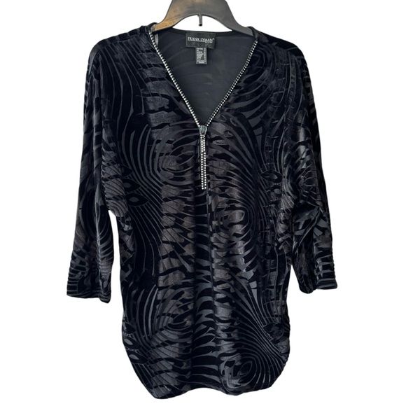 Frank Lyman Design Black Tiger Print Velvet Elbow Length Sleeves Blouse - Picture 5 of 8